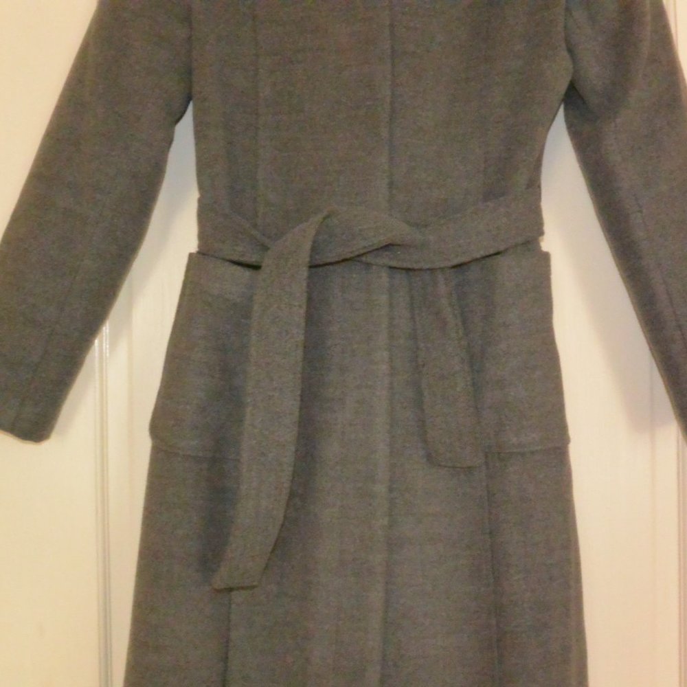 Grey Long Coat with faux fur hood size 42 - Picture 4 of 13
